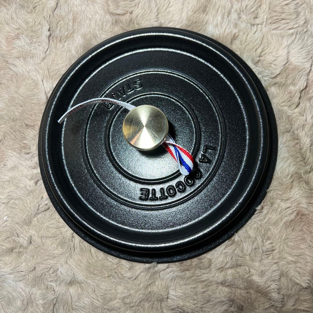【新品】staub ストウブ 「ピコ ココット ラウンド ブラック 22cm」
