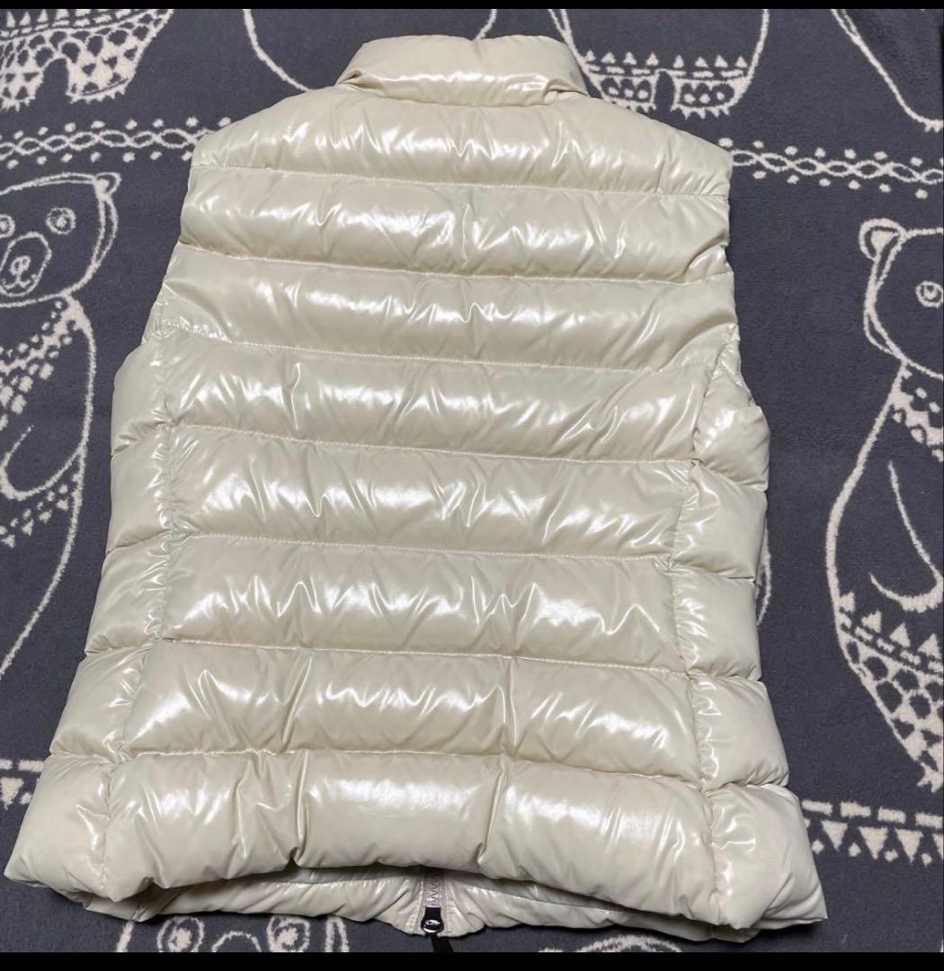MONCLER オフホワイトダウンベスト