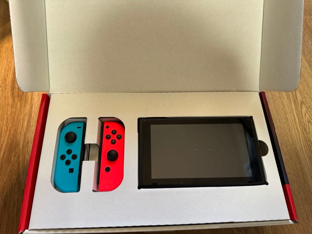 【美品】Nintendo Switch 本体 + 付属品セット