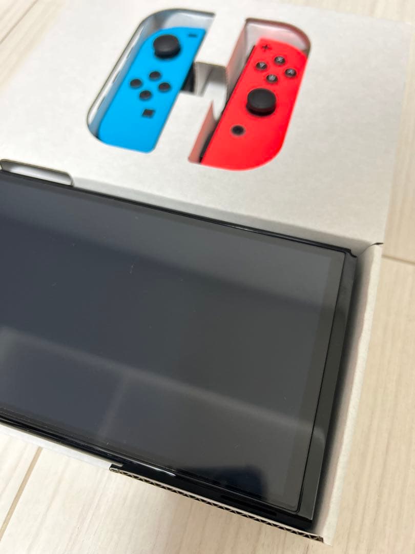 Nintendo Switch （有機ELモデル） + ゲームソフト2本セット
