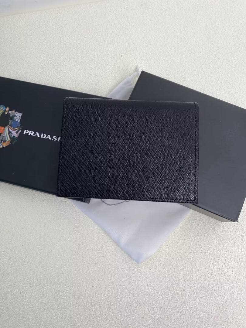 ⚠️Mobbu  購入禁止 PRADA ブラックレザー 二つ折り財布