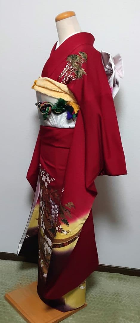 正絹　振袖　単品　赤系　和柄