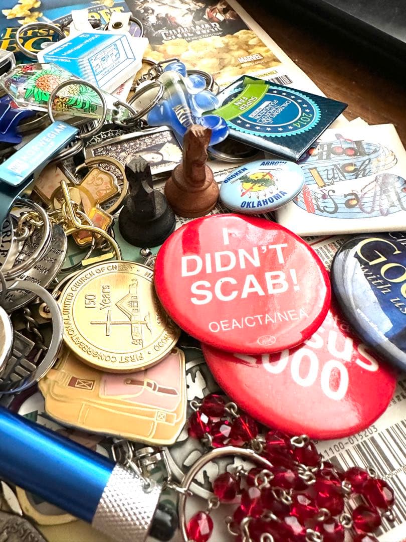 USA JUNK DRAWER キーホルダー 缶バッチ、ロザリオ 他
