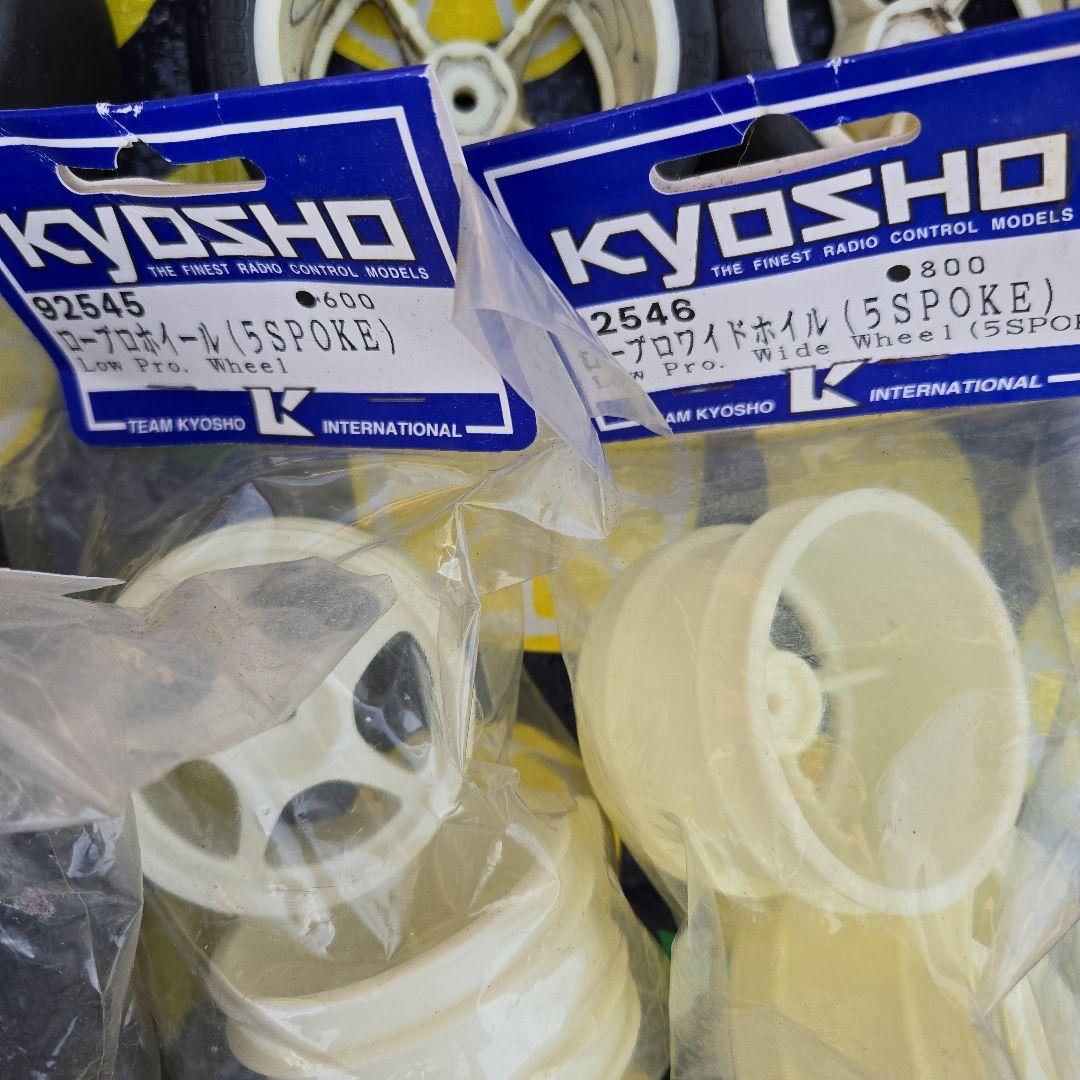 C*y様 KYOSHO タミヤ RCカー用ホイールとタイヤセット