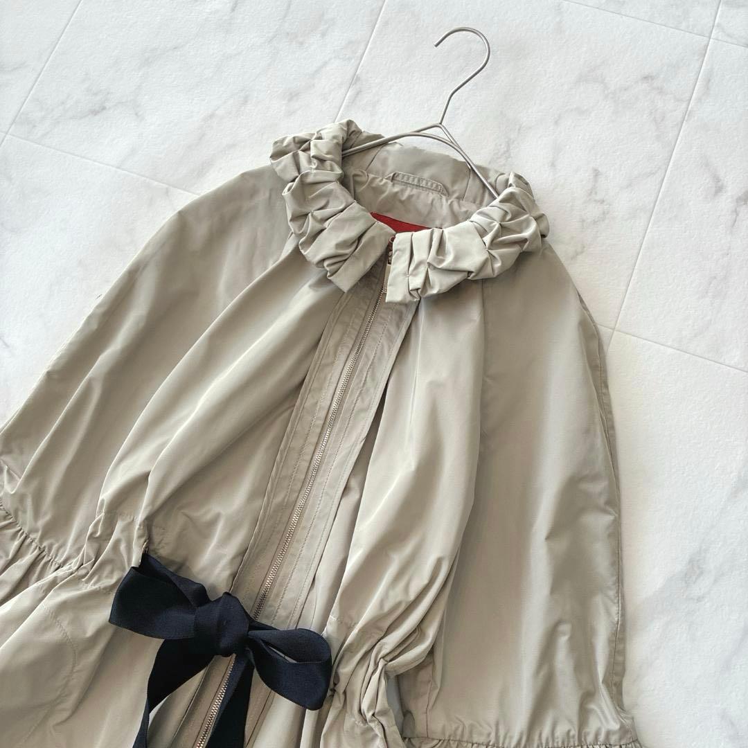 美品 CH CAROLINA HERRERA バルーンコート M相当 リボン