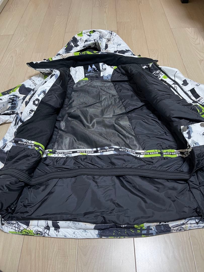 MUTU Lサイズ スノーボードウェア上下セット