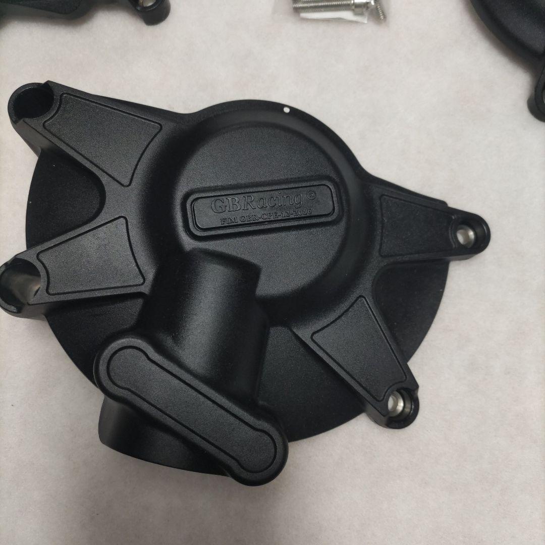 YZF-R1　GBRacing製エンジンカバー3点