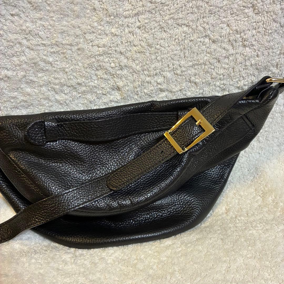 【AULENTTI】フレームワーク　ショルダーバッグ 黒　シボ