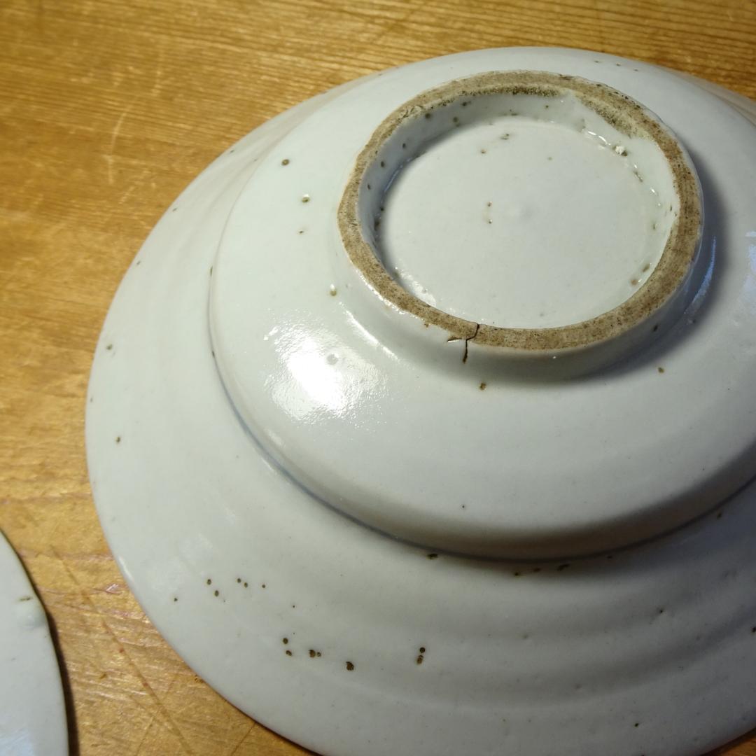 染付け　中皿　２つ　直径：17.5cm　1つに直しあります。　唐物　中国古玩？