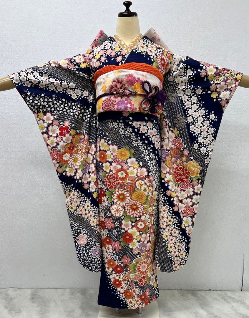 振り袖　フルセット　別誂長襦袢　金彩加工　刺繍入り　成人式　紺色　856