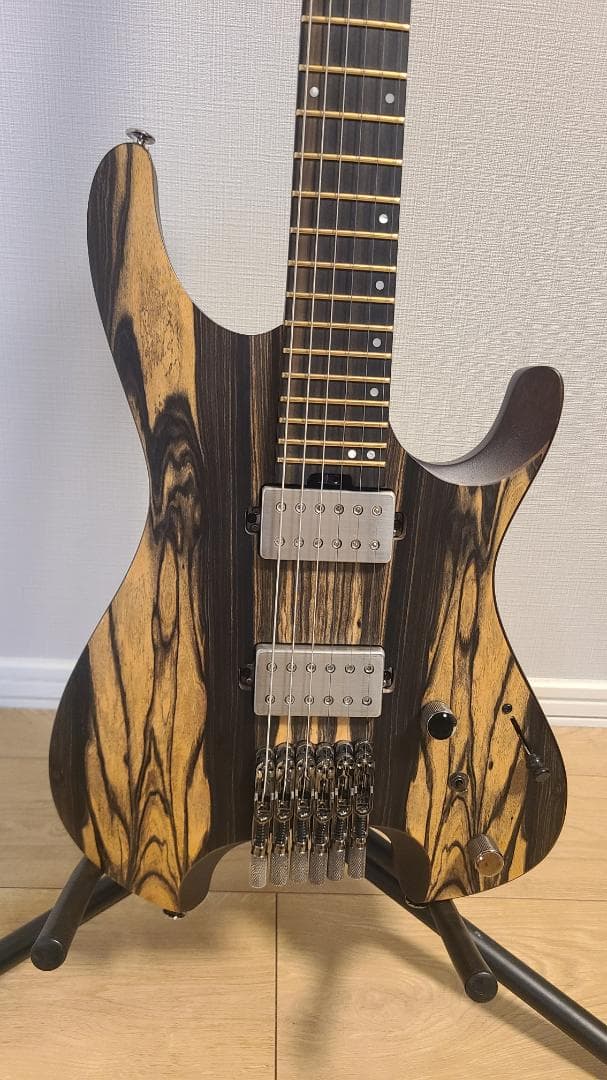 Ibanez Q52PE NTF ヘッドレス ギター
