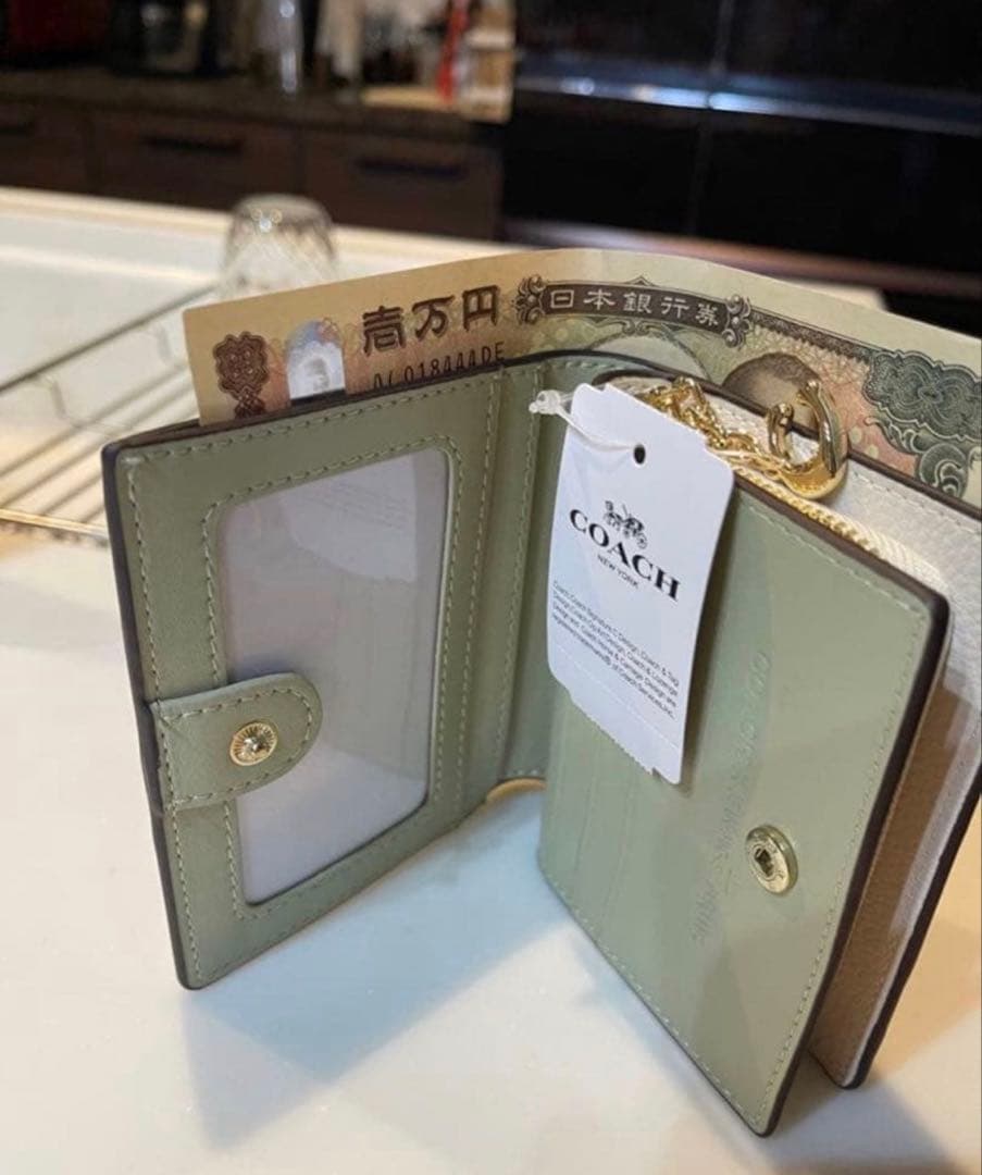 COACHパスキアコラボホワイト白二つ折り財布スナップウォレット新品未使用品