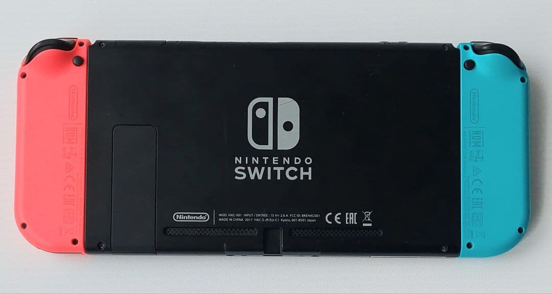 Nintendo Switch 本体　スプラトゥーンケース付き