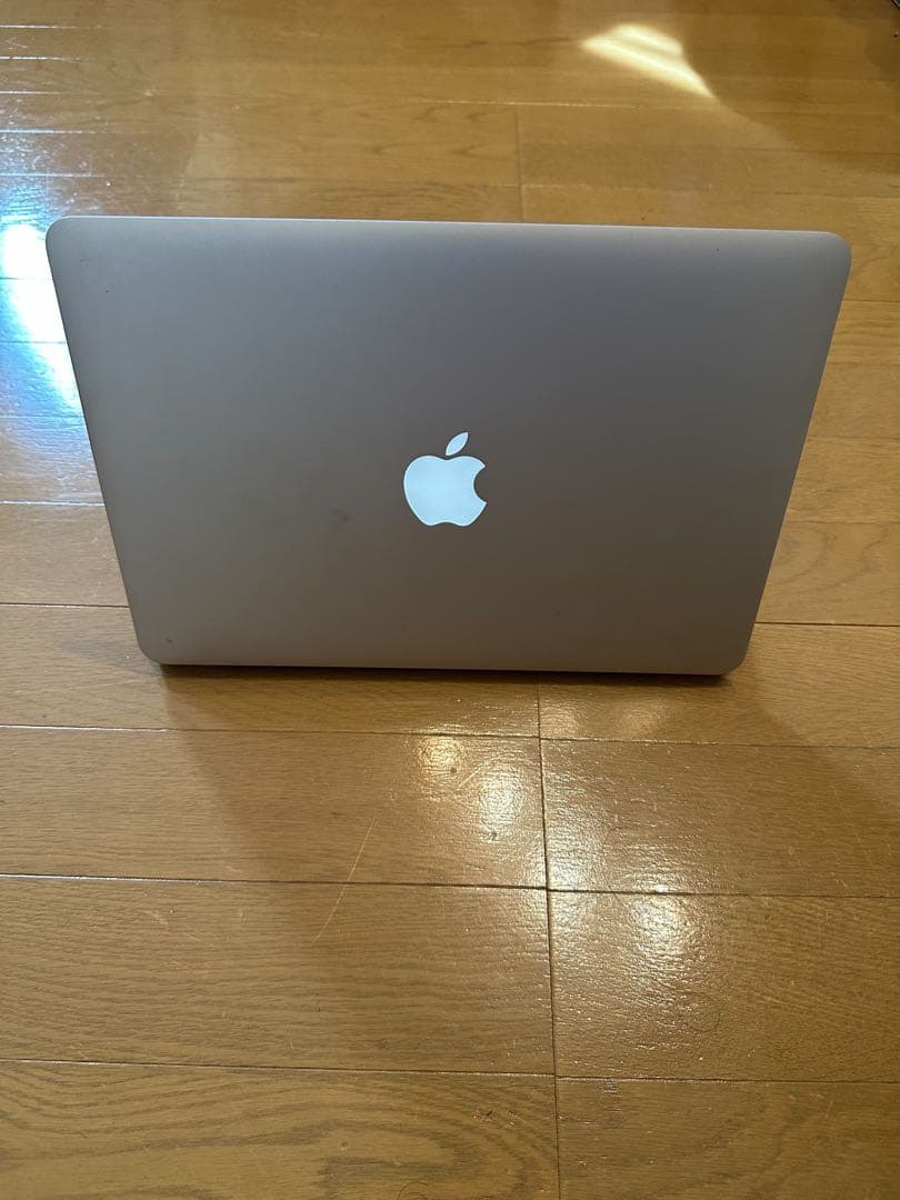 中古MacBook Pro パスワード分からず開けないPC本体