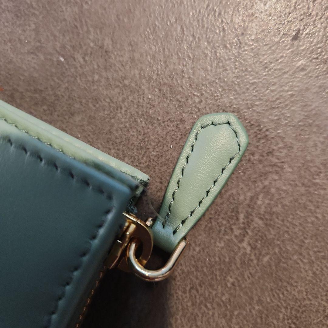 ⭐*︎様 本日23時までの価格PRADA 二つ折り財布 ミントグリーン