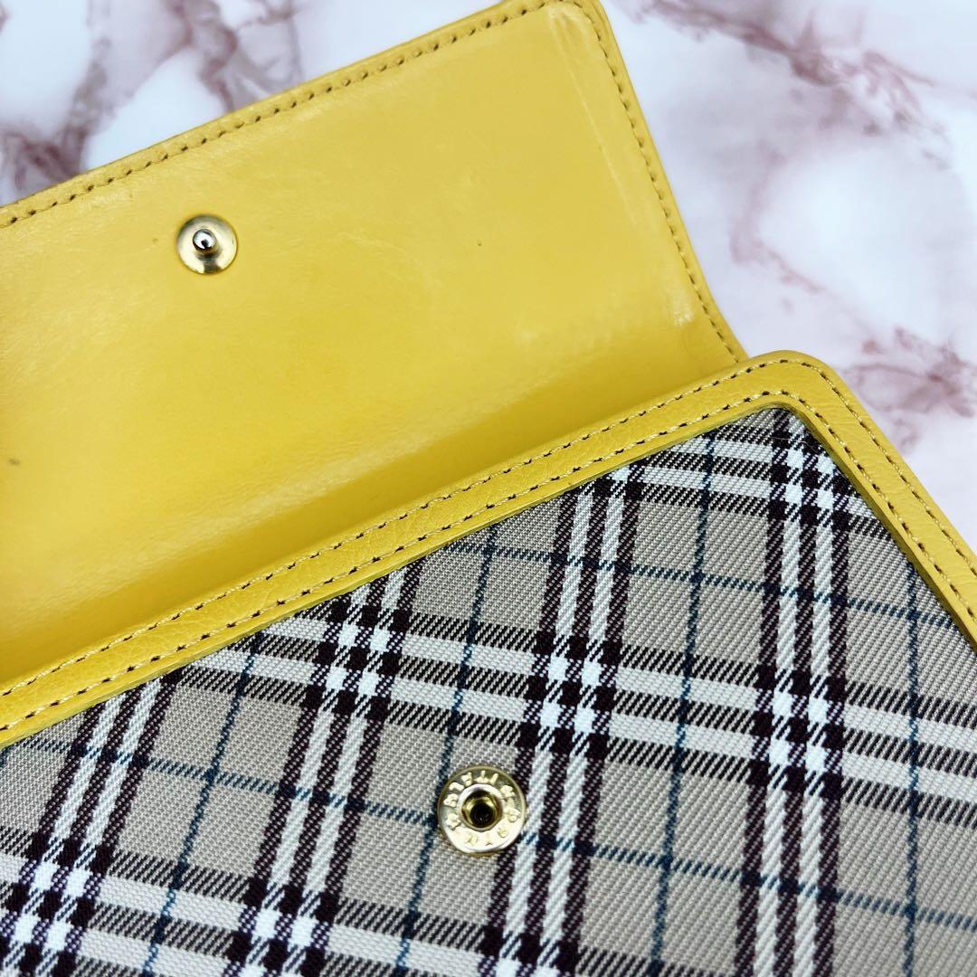 【極美品】BURBERRY 二つ折り財布　折り財布52