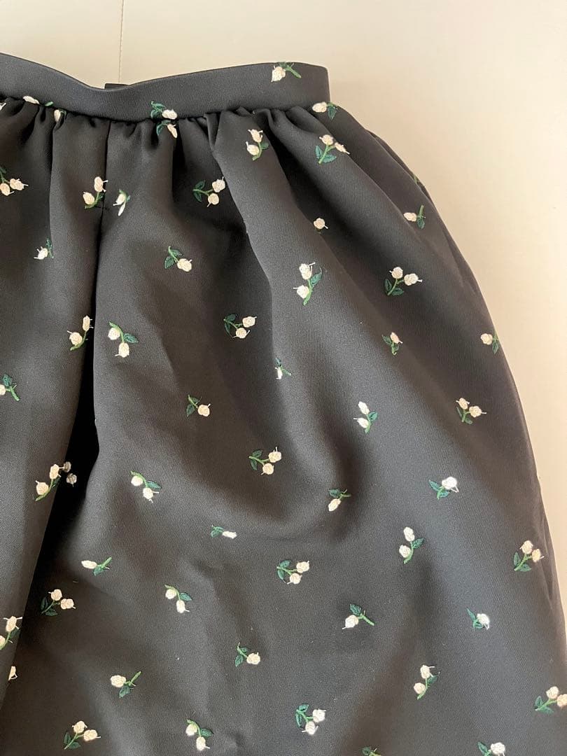 【25AW】ツルバイマリコオイカワ スカート floralia