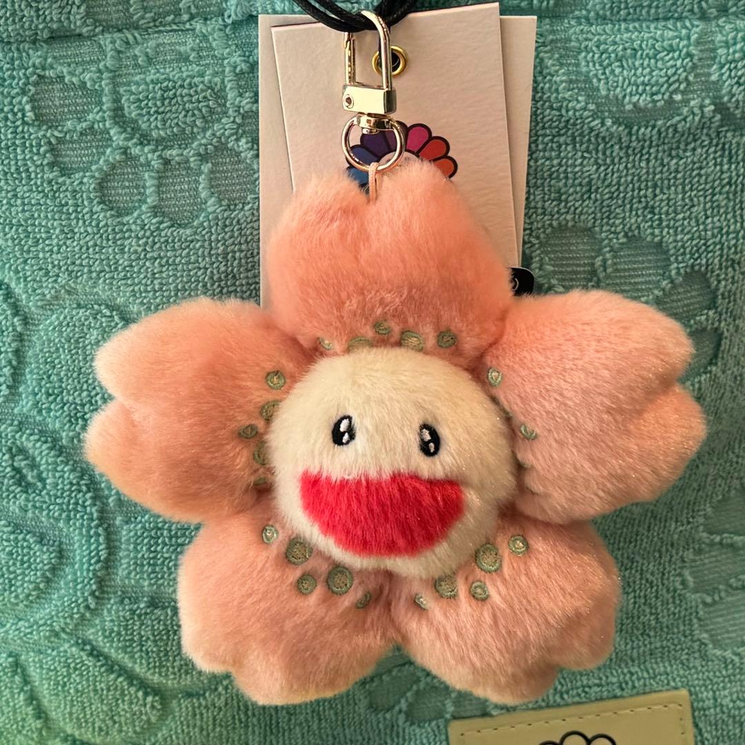 新作★　村上隆　桜　ぬいぐるみ　フラワー　キーリング　カイカイキキ