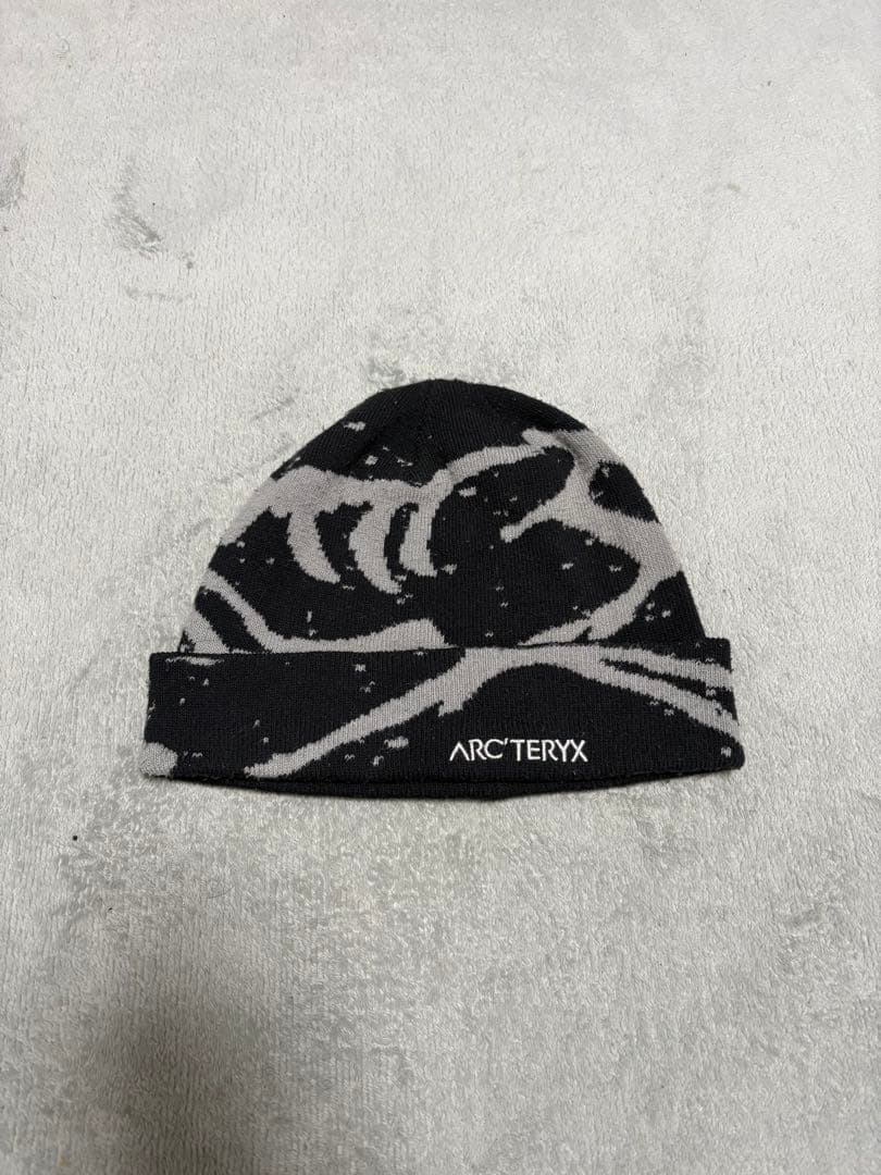 ARC'TERYX ビーニー 黒/グレー QRコード本物確認済み　ショッパー付