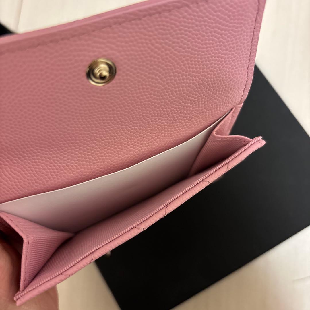 chanel スモール ウォレット　キャビアスキン