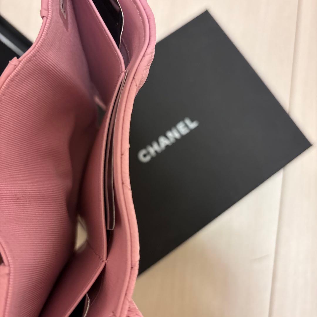 chanel スモール ウォレット　キャビアスキン