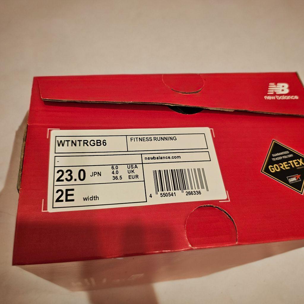 【極美品】New Balance GORE-TEX 23cm 防水スニーカー