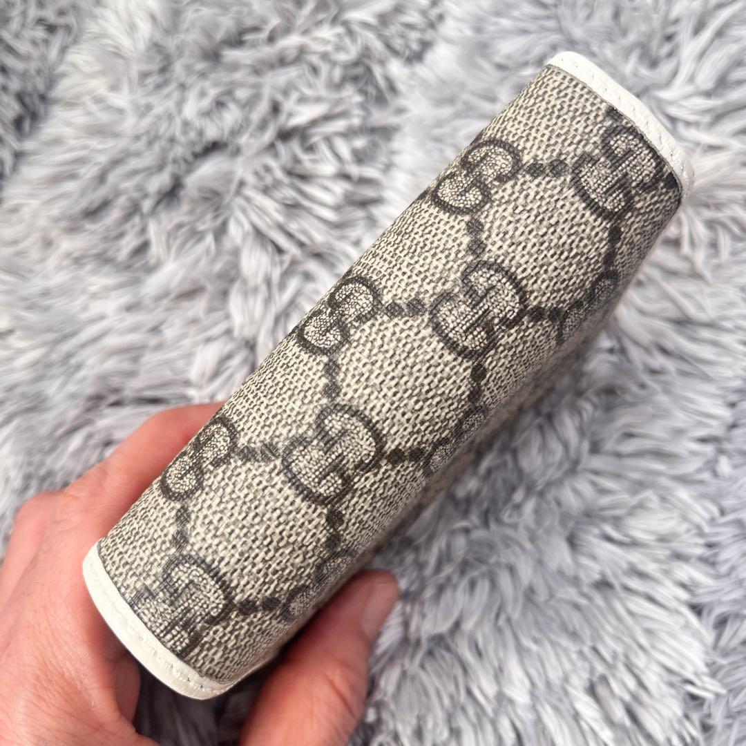良品✨GUCCI GGスプリーム　ホワイト　折り財布　 ホースビット　レディース