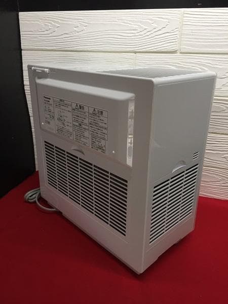 Ｙ【美品】喉や肌潤い‼ パナソニック ナノイー 気化式加湿器 FE-KXU07
