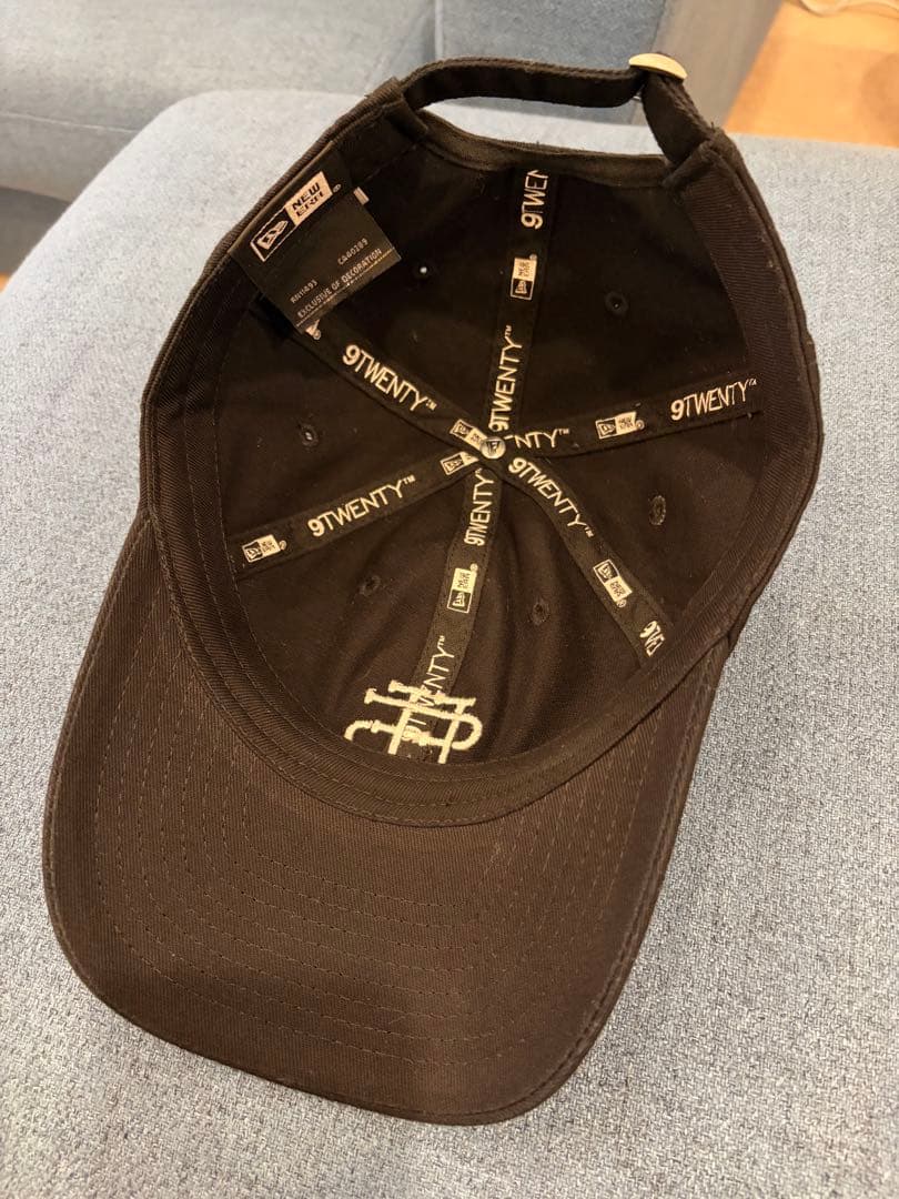 SEE SEE 920 BLACK NEWERA キャップ