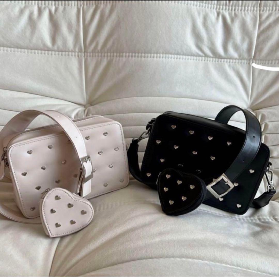 é Heart pouch shoulder strap bag epine