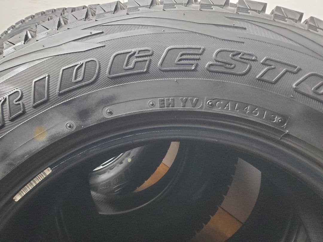 215/70R16 スタッドレス ブリヂストン DM-V1
