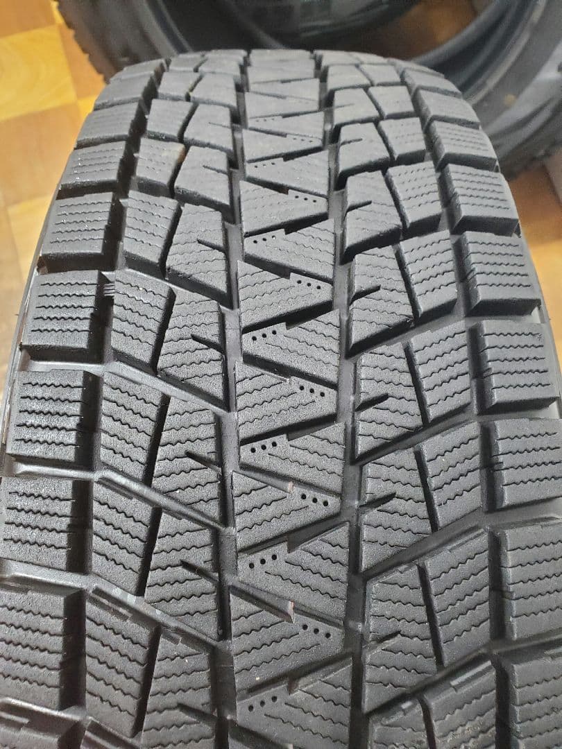 215/70R16 スタッドレス ブリヂストン DM-V1