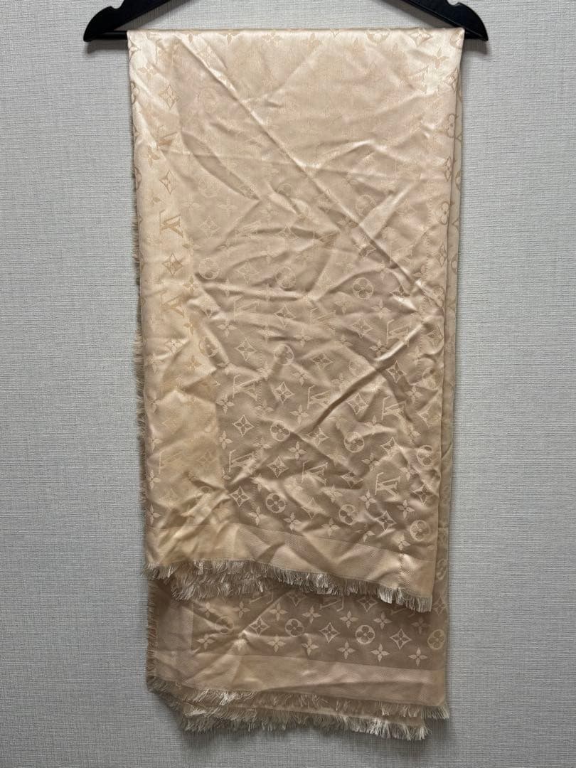 a*s様 美品 LOUIS VUITTON ベージュ シルク混合 ストール ロゴ