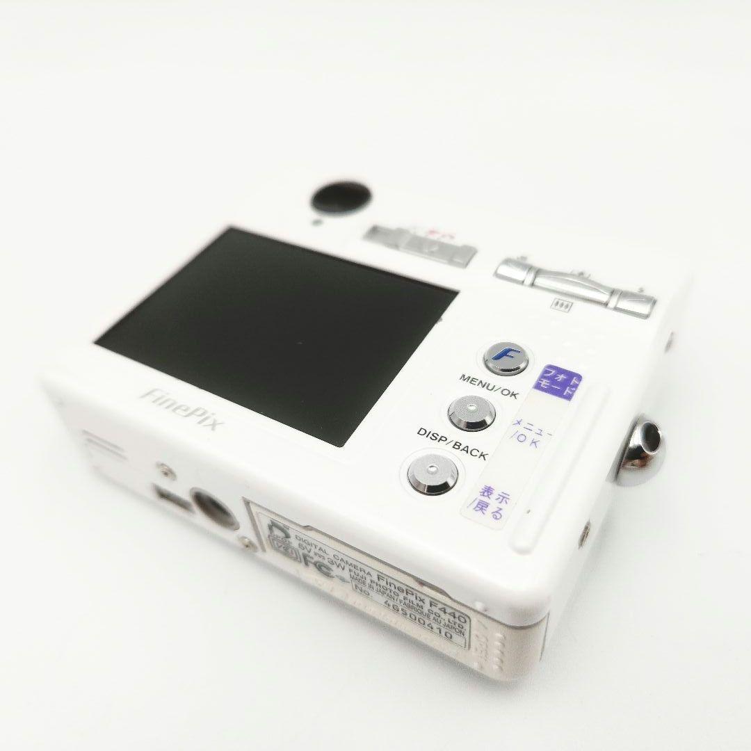 FUJIFILM FinePix F440 コンパクトデジタルカメラ ホワイト