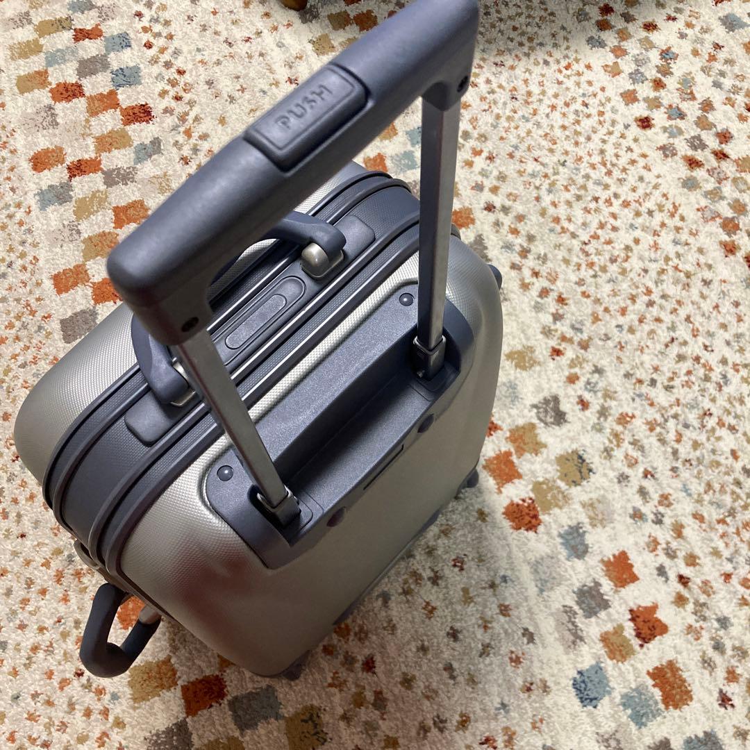 アムウェイ　スーツケース