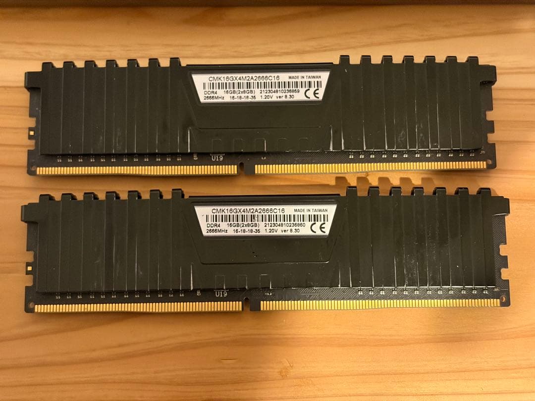 黃*黃様 Corsair Vengeance LPX DDR4 8GB×2