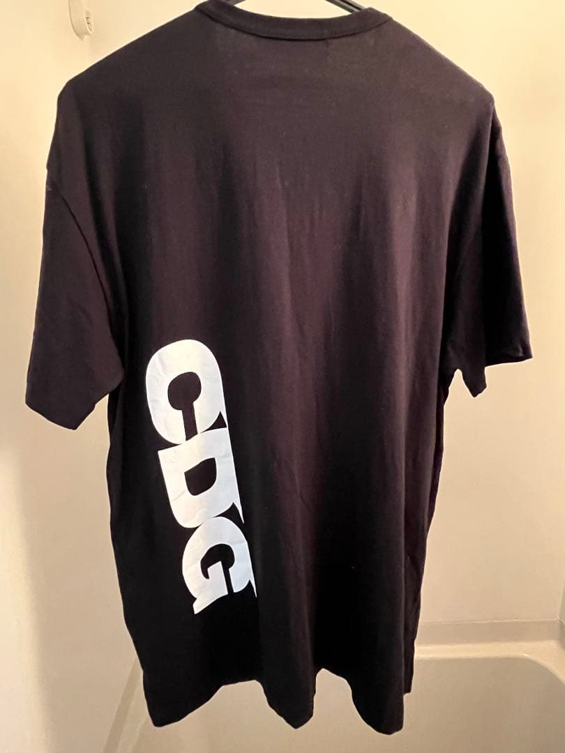 k*e様 CDG / Disney : ミッキープリントTシャツ　XL 黒