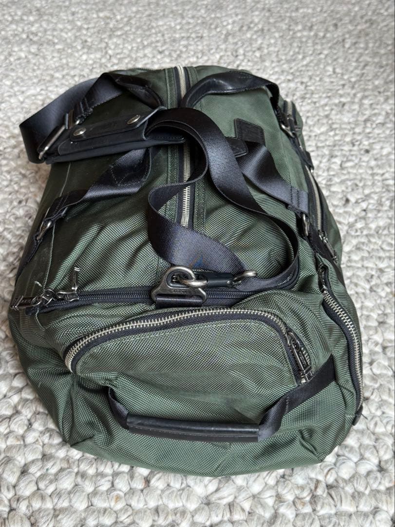 TUMI マグワイア ダッフル ボストンバッグ 22350SPHオリーブグリーン