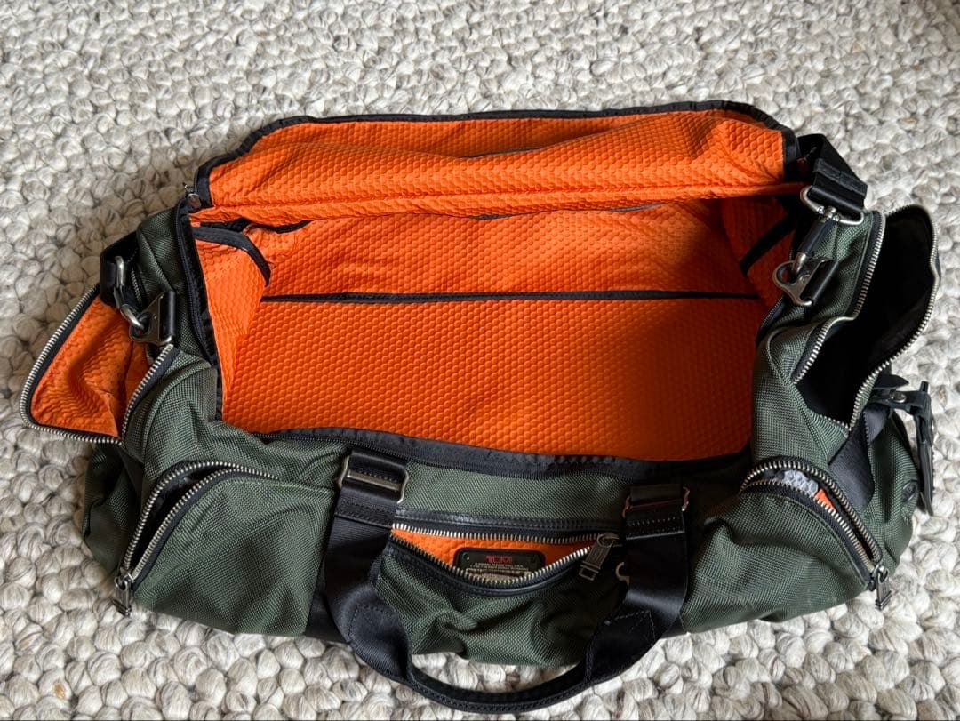 TUMI マグワイア ダッフル ボストンバッグ 22350SPHオリーブグリーン