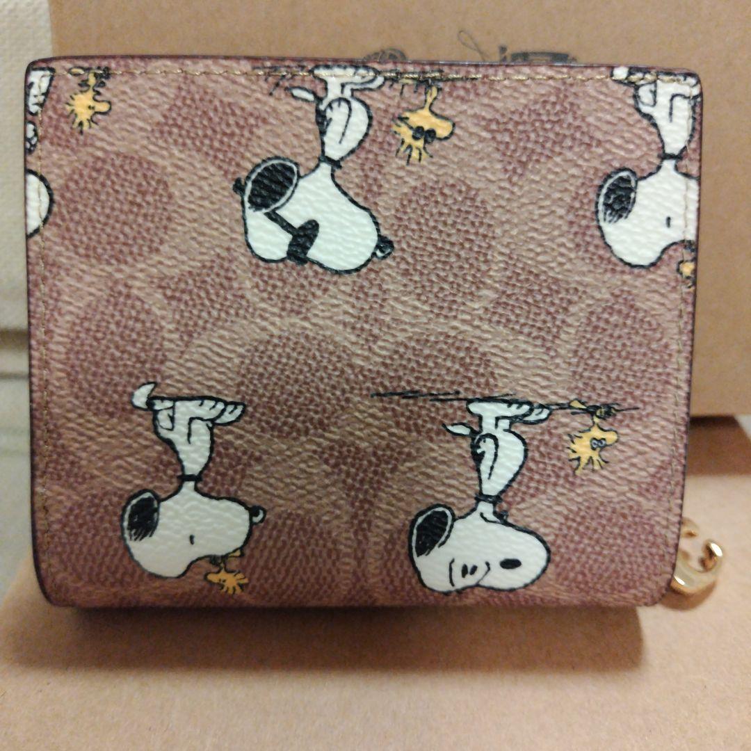 専用です。COACH スヌーピー 二つ折り財布