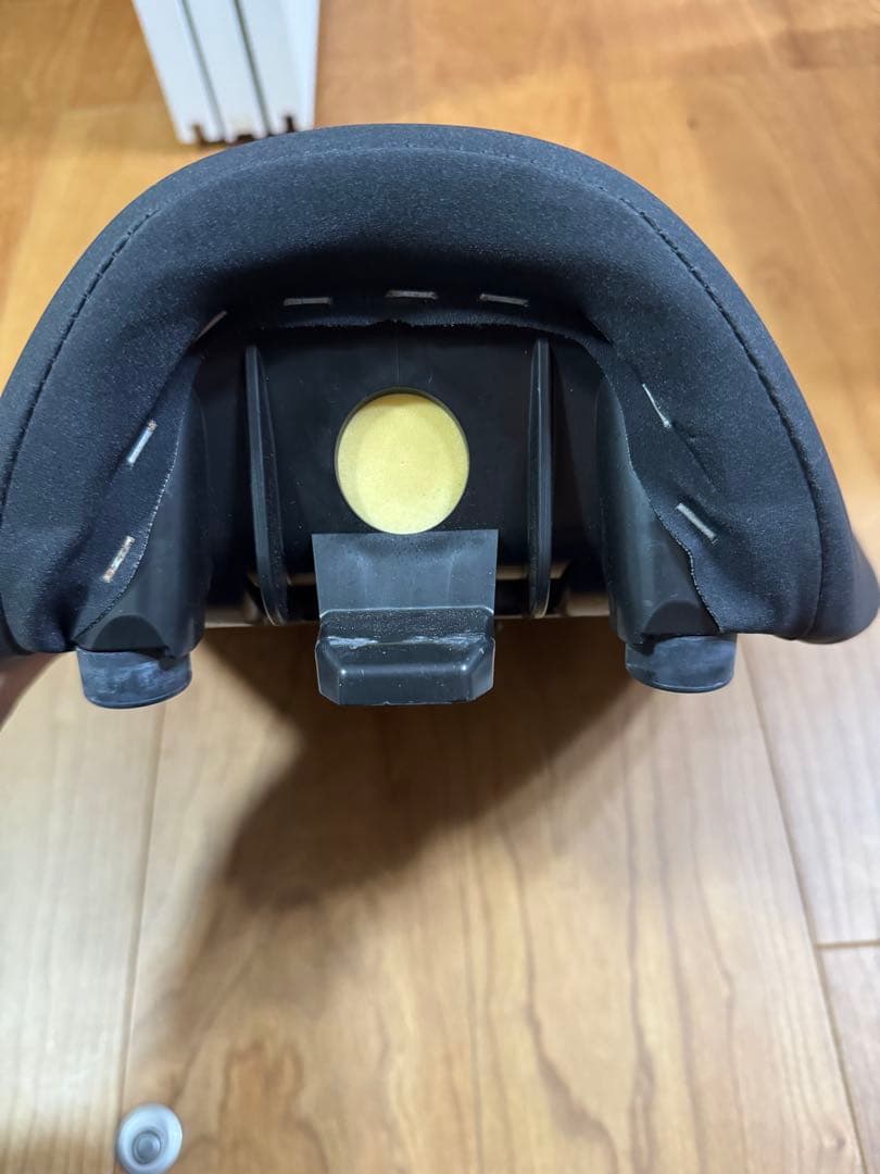 TRACER9GT+ 21～24用シート　アンコ抜き加工、低反発