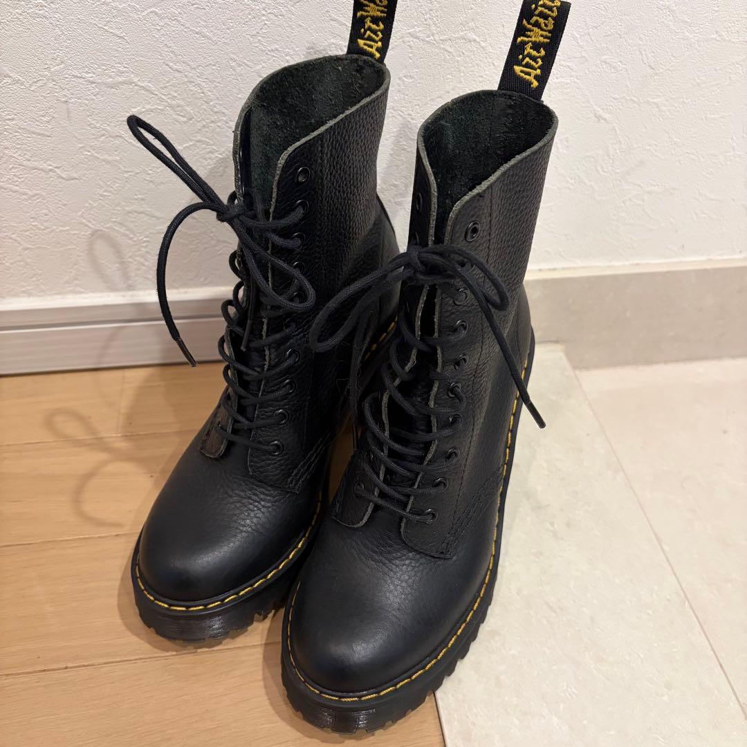 【超美品】Dr.Martens（ドクターマーチン）ヒールブーツ レースアップ