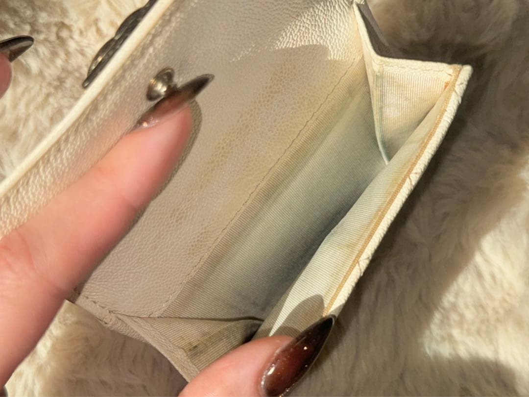 【値下げ中】CHANEL 三つ折り財布 ホワイト キルティング
