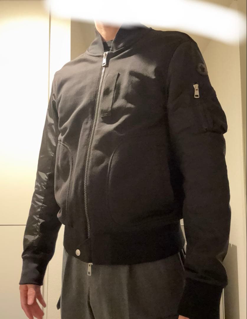 MONCLER ブラック MA-1ジャケット