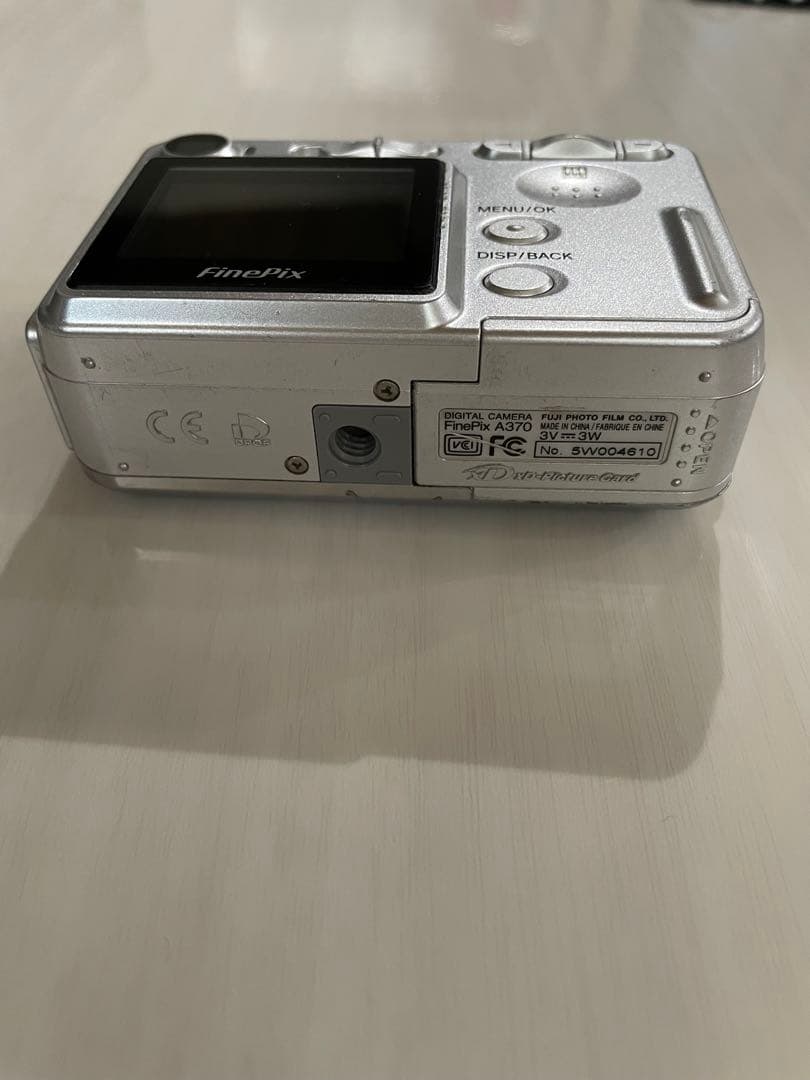⭐️人気FUJI FILM FinePixA370デジカメ電池式⭕️希少✨カード付！