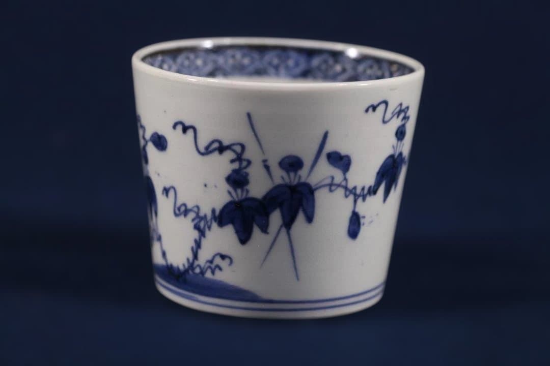 641 古伊万里染付虻草花図蕎麦猪口　無傷美品　幕末