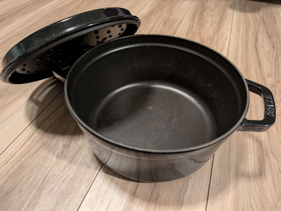 ストウブ　24cm　黒