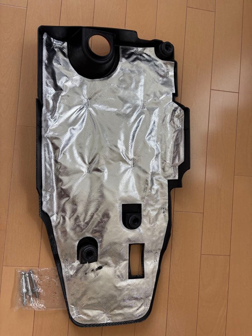 fk7エンジンカバー