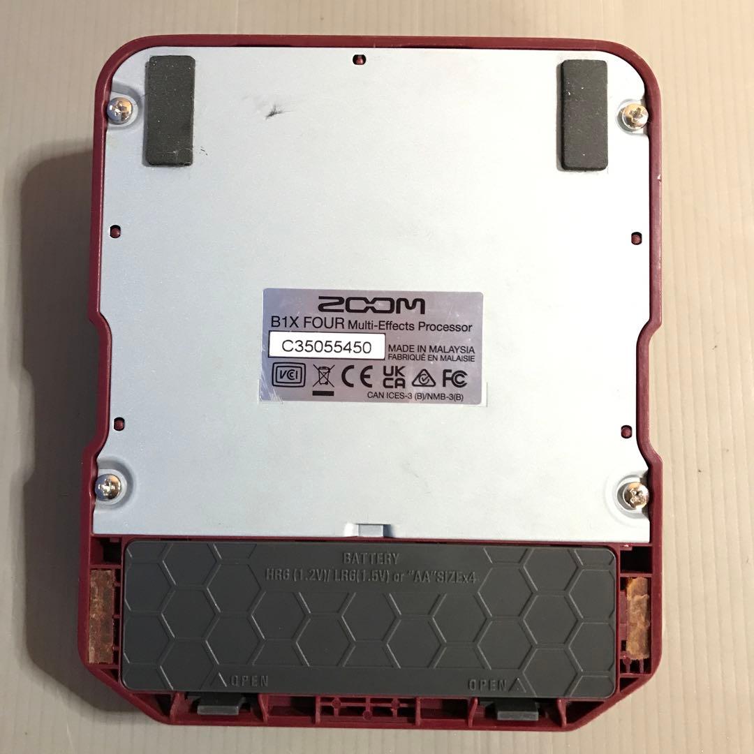 ZOOM B1 FOUR マルチエフェクター　B1XFOUR ジャンク品