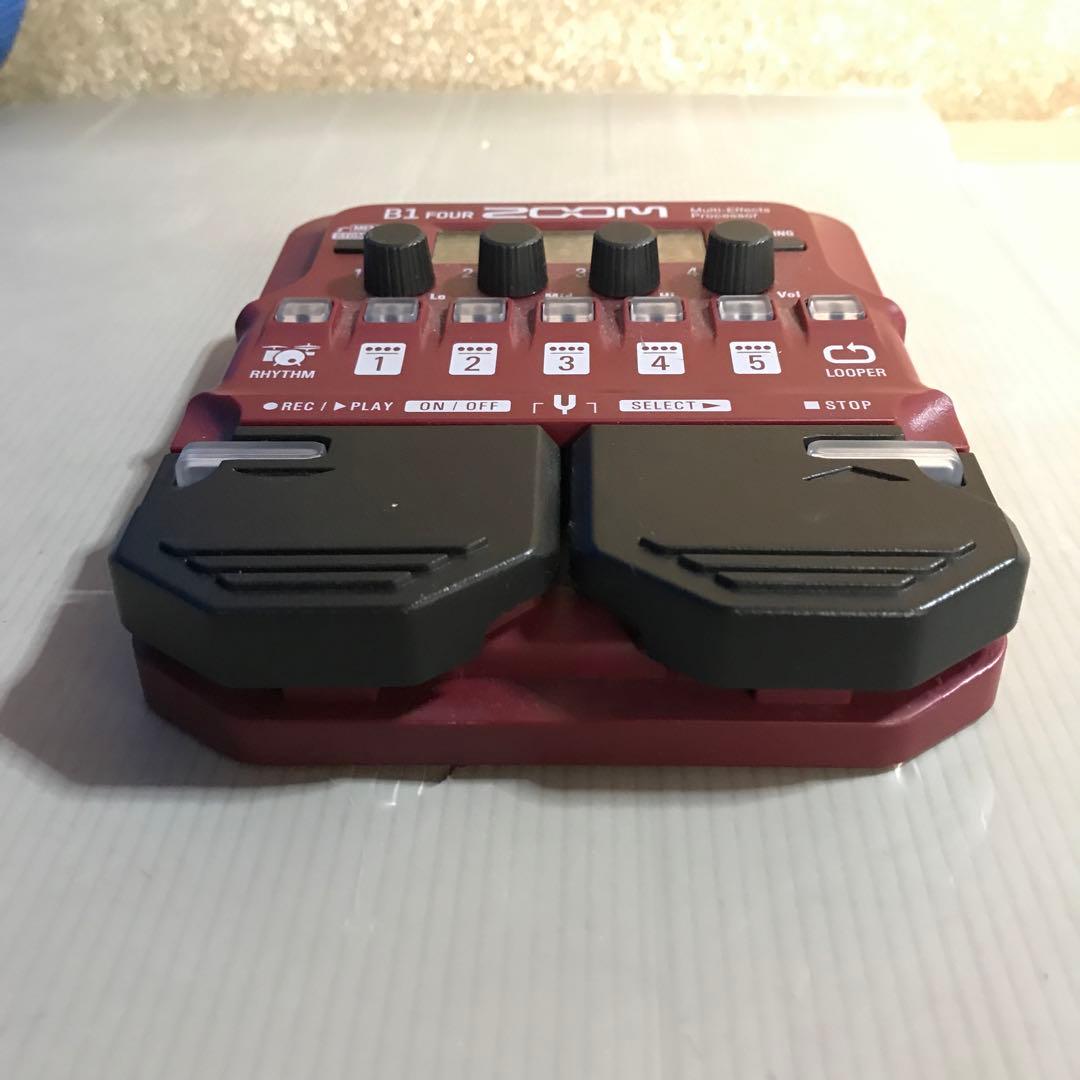 ZOOM B1 FOUR マルチエフェクター　B1XFOUR ジャンク品